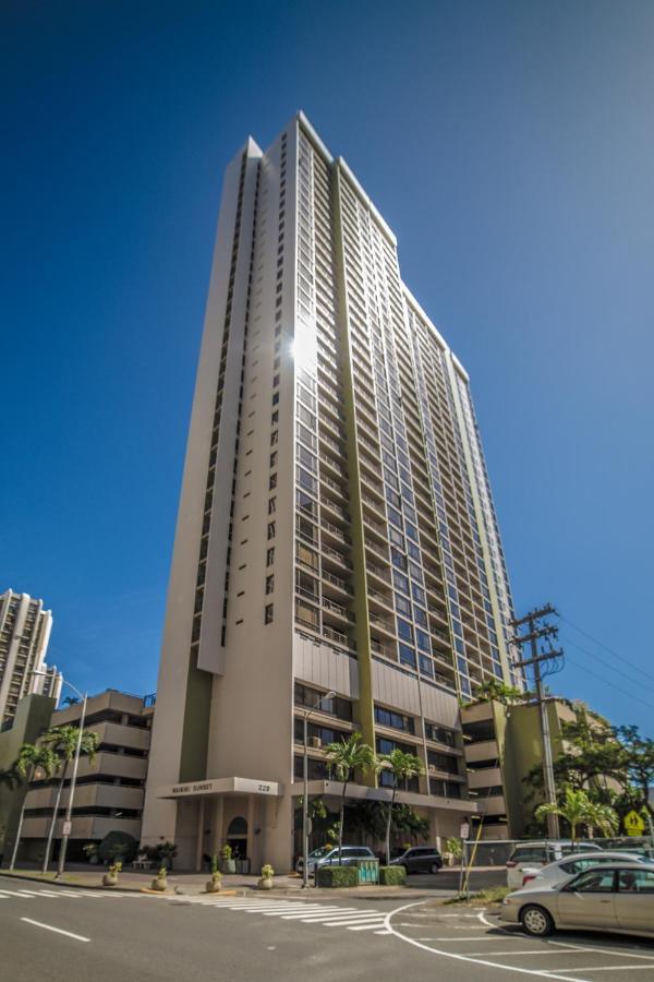 Stunning Mountain View Condo, Near Beach With Parking Honolulu Exterior foto